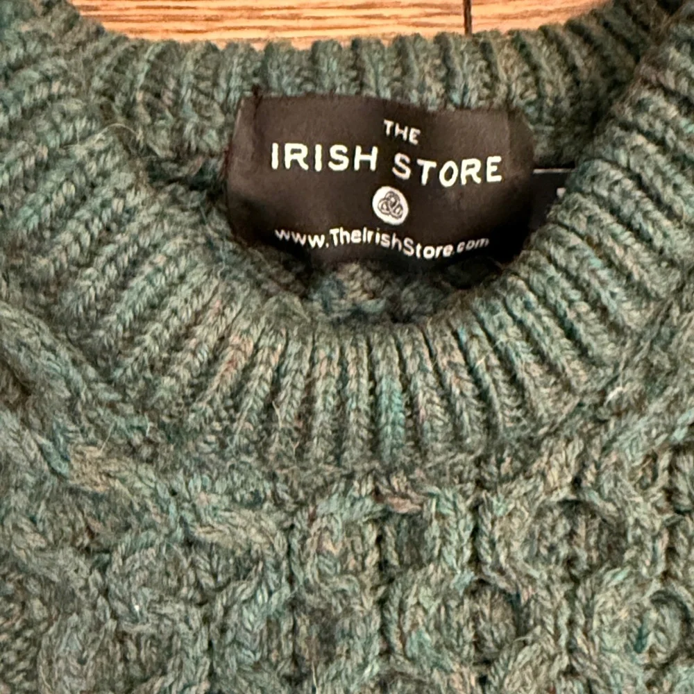 Men's Green Cable Knit Crewneck Sweater - Picture 2 of 2